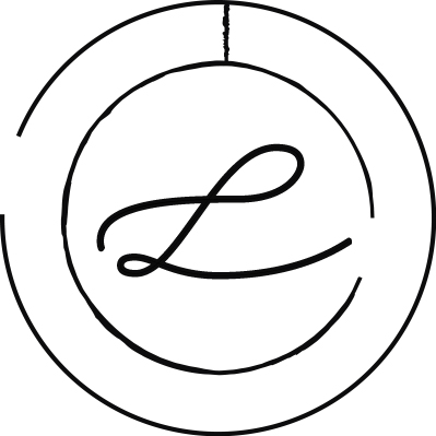 "Col·lectiu especialitzat en la investigació i recerca històrica i social, així com en la gestió i dinamització de projectes culturals. L’activitat del projecte consisteix en treballar en l’àmbit de la cultura, la història i la memòria amb una perspectiva social i des de la comunitat. L’objectiu que perseguim és, d’una banda, l’apoderament d’aquelles comunitats amb les quals treballem, que estaran creant un discurs com a subjectes enunciadors; en segon lloc, la nostra intenció és desmuntar la idea del discu